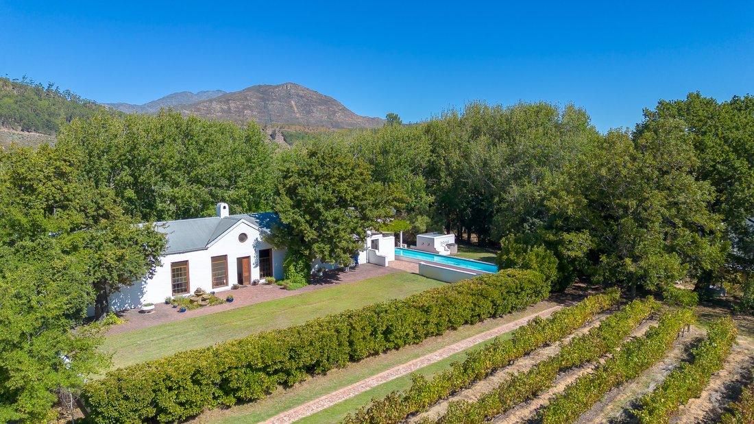 House in Franschhoek, Western Cape, South Africa 4 - 16255008