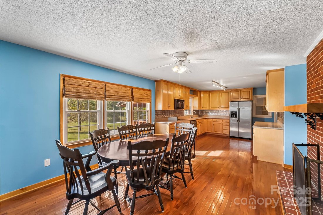 House in Marion, North Carolina, United States 5 - 16254840