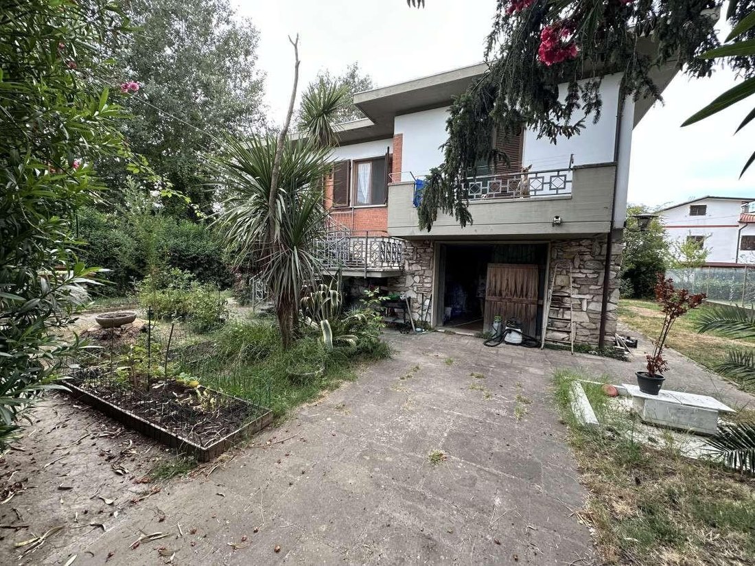 House in Avenza, Marina di Carrara, Tuscany 5 - 16258189