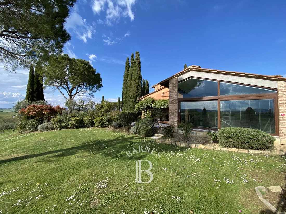 Castiglione del Lago, Umbria, Italy 4 - 16255325
