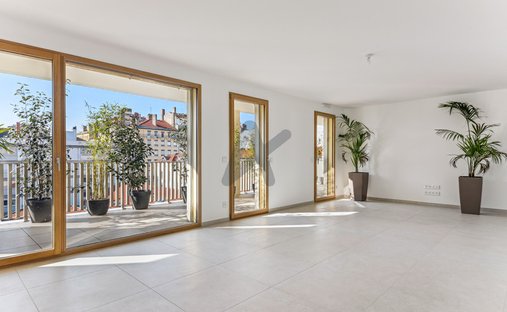 Apartment in Perralière, Lyon, Auvergne-Rhône-Alpes 1