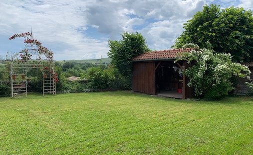 Castle for Sale in Villefranche-sur-Saone, Auvergne-Rhône-Alpes, France