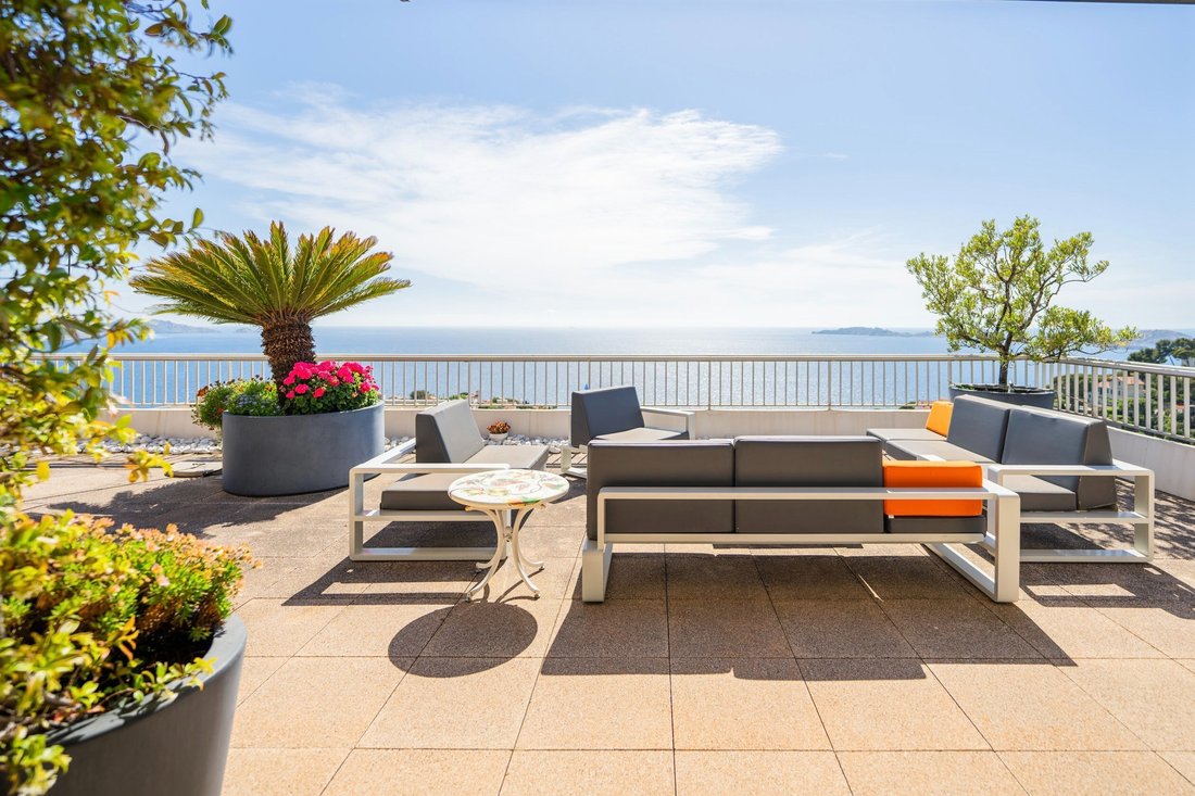 Apartment in Endoume, 7e Arrondissement, Marseille 2 - 15903155