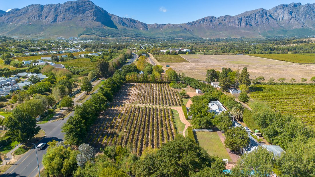 House in Franschhoek, Western Cape, South Africa 1 - 16255008