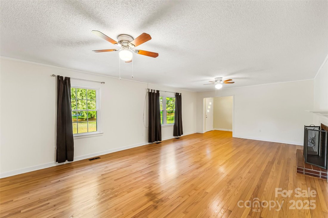 House in Marion, North Carolina, United States 4 - 16254840