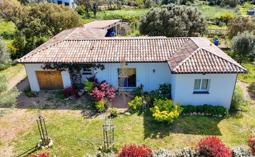 House in Figari, Corsica, France 1