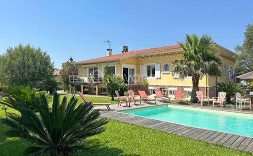 House in Tosse, Nouvelle-Aquitaine, France 1