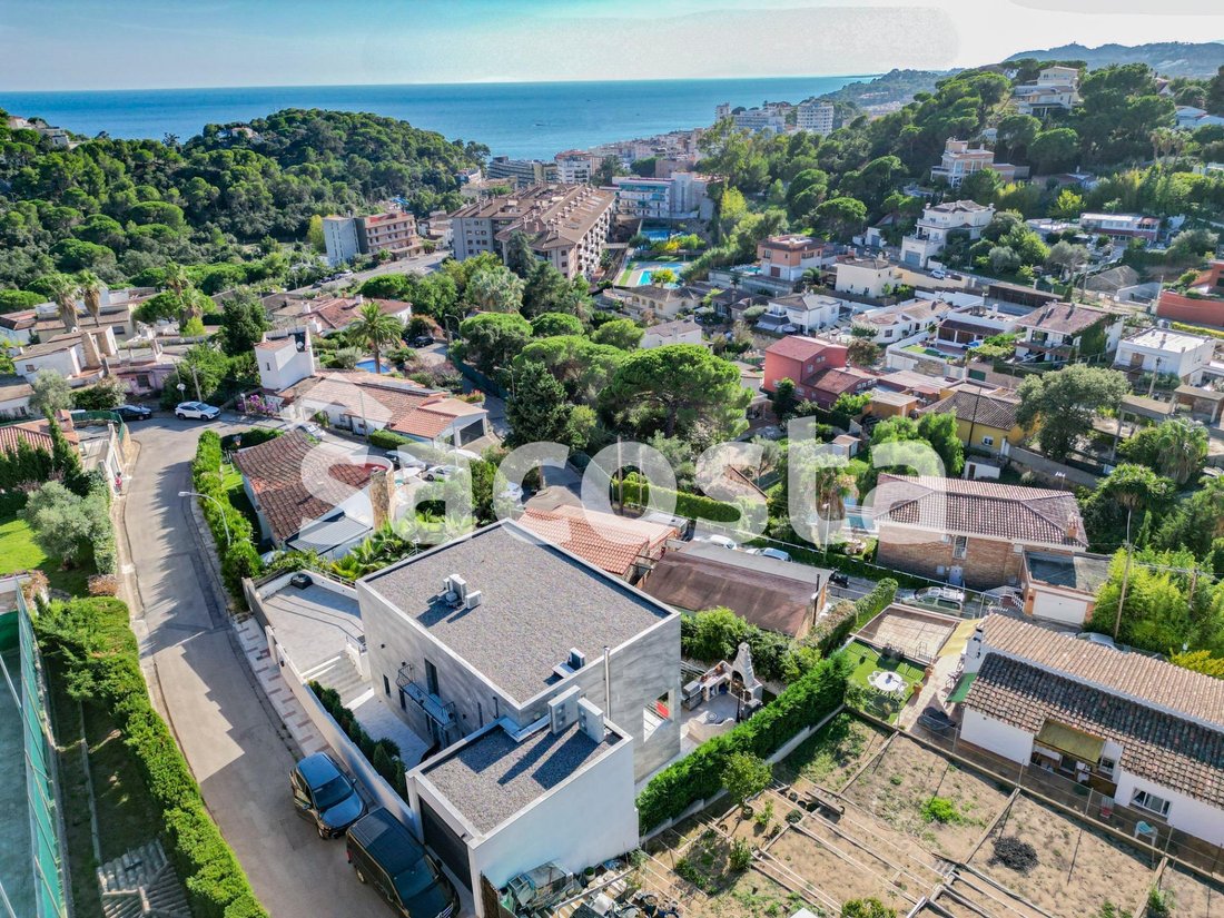 House in Lloret de Mar, Catalonia, Spain 3 - 16257850