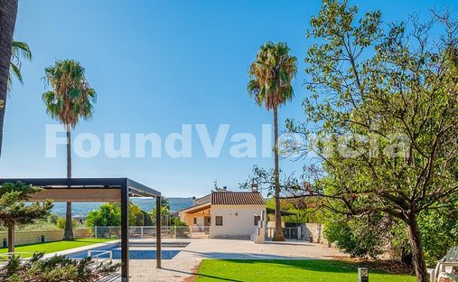 Villa in Ontinyent, Valencian Community, Spain 1
