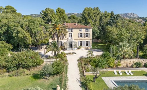 Country House in Sud Est, Ollioules, France 1