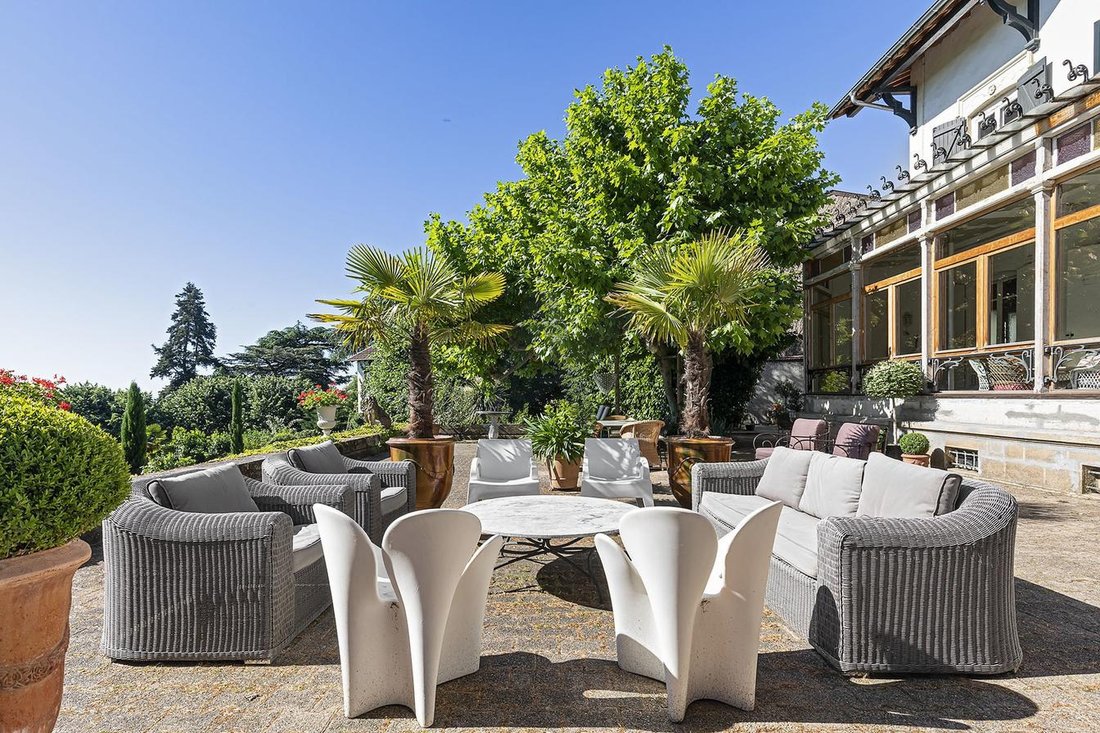 Estate in Montessuy, Caluire-et-Cuire, France 3 - 16256696