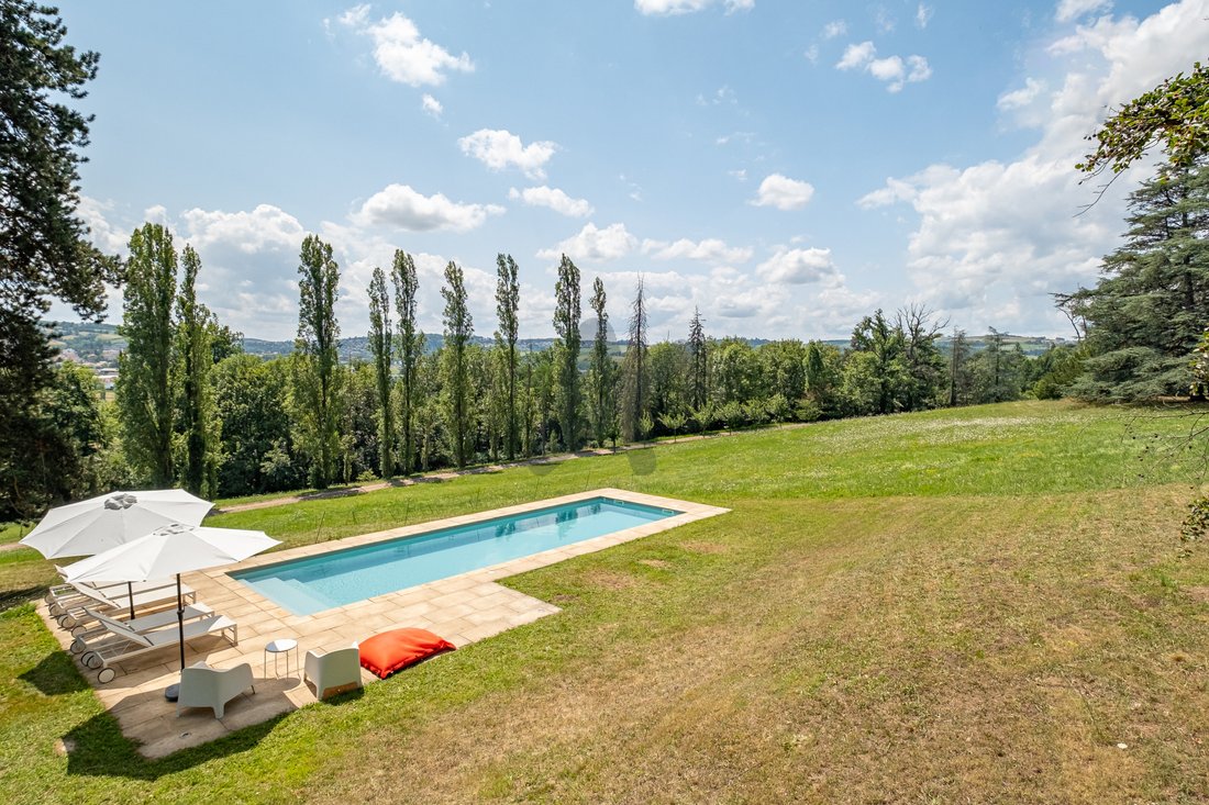 Château de Lumières: A 17th-Century Masterpiece Awakening Near Lyon’s Golden Doorstep