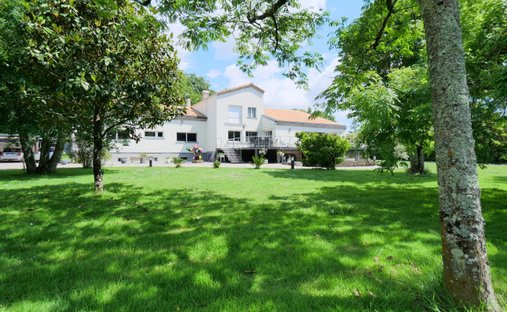 Villa in Centre, Breuillet, France 1