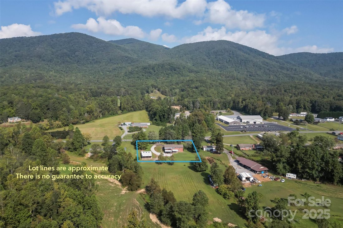 House in Marion, North Carolina, United States 2 - 16254840