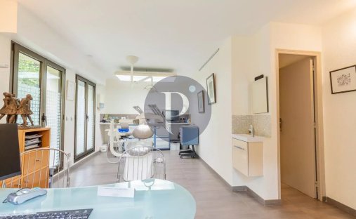 Apartment in La Faiencerie-Le Clos Saint Cyr, Bourg-la-Reine, France 1