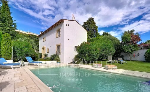 Villa in Vallergues, Cannes, France 1