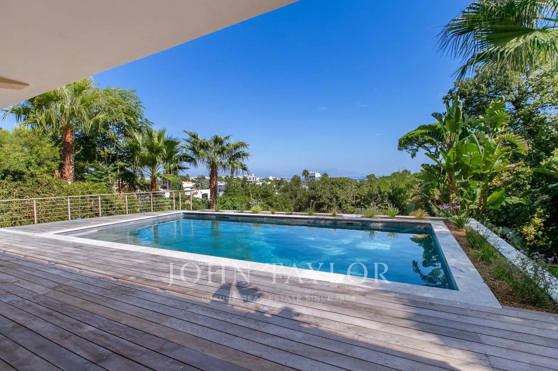 Villa in Ponteil, Antibes, France 2 - 16258111