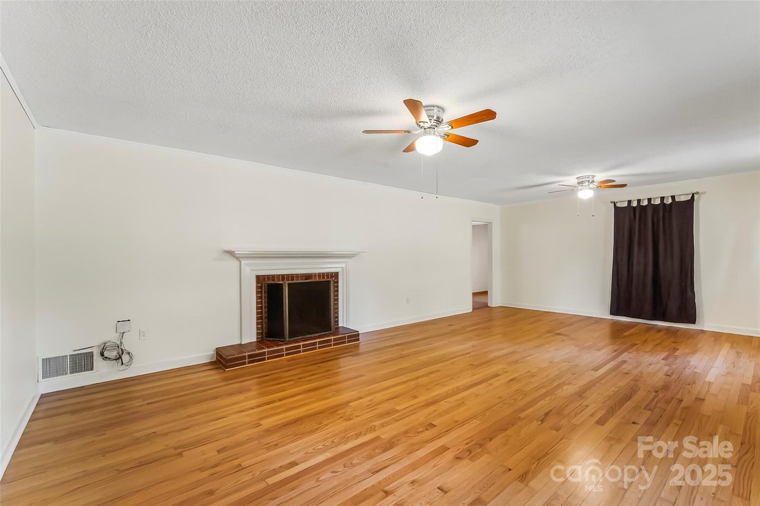 House in Marion, North Carolina, United States 3 - 16254840