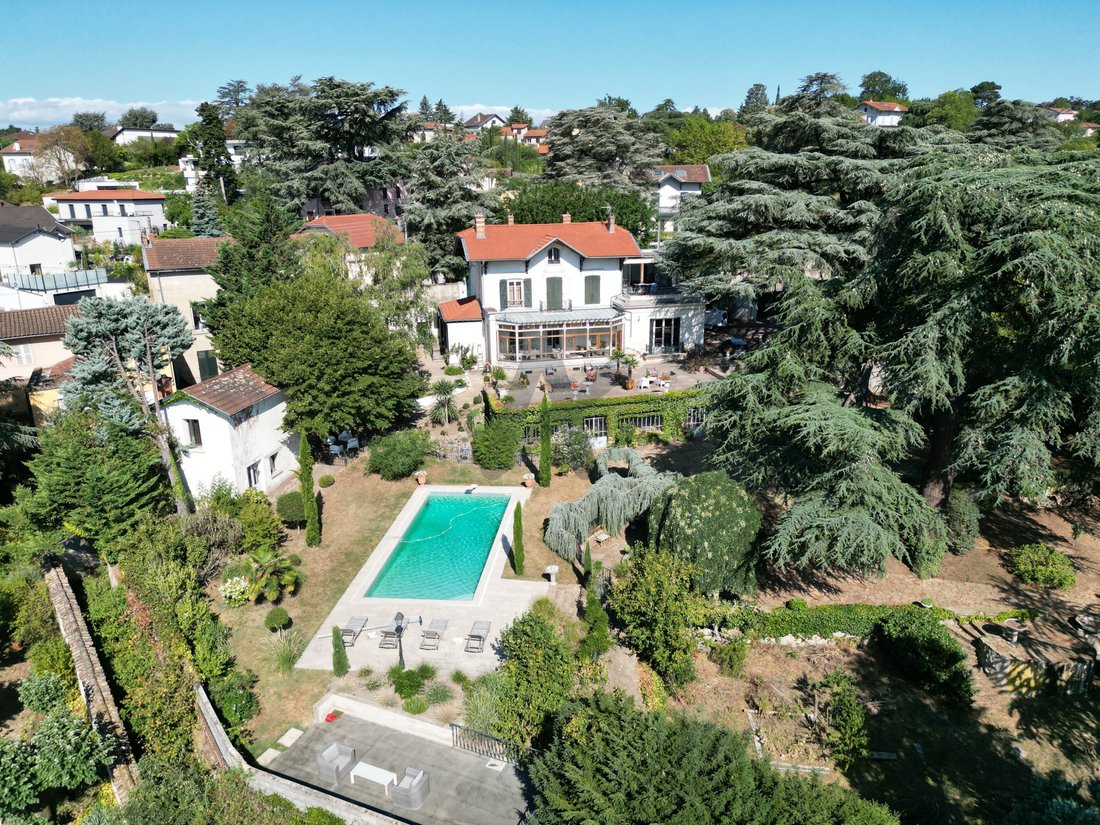 Estate in Montessuy, Caluire-et-Cuire, France 5 - 16256696