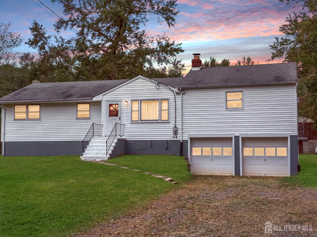 House in Monroe Township, New Jersey, United States 1 - 16223187