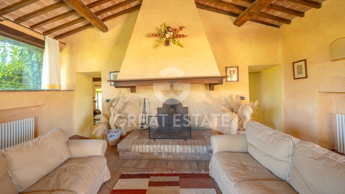 Estate in Chiusdino, Tuscany, Italy 5 - 16095632