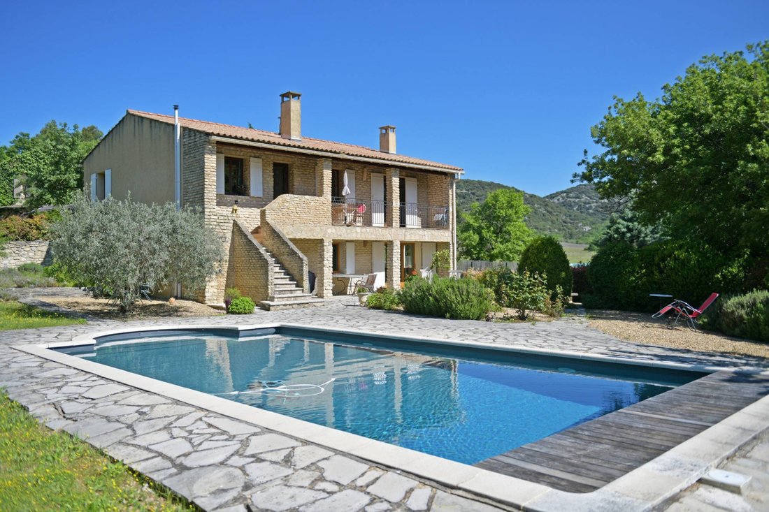 House in Gordes, Provence-Alpes-Côte d'Azur, France 1 - 16256483