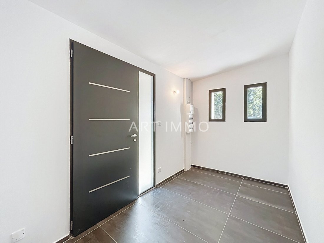 House in Ménerbes, Provence-Alpes-Côte d'Azur, France 3 - 16255607