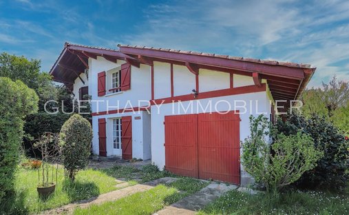 House in Guéthary, Nouvelle-Aquitaine, France 1