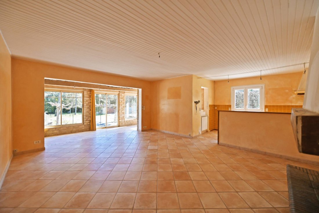 Villa in Murs, Provence-Alpes-Côte d'Azur, France 4 - 16256053