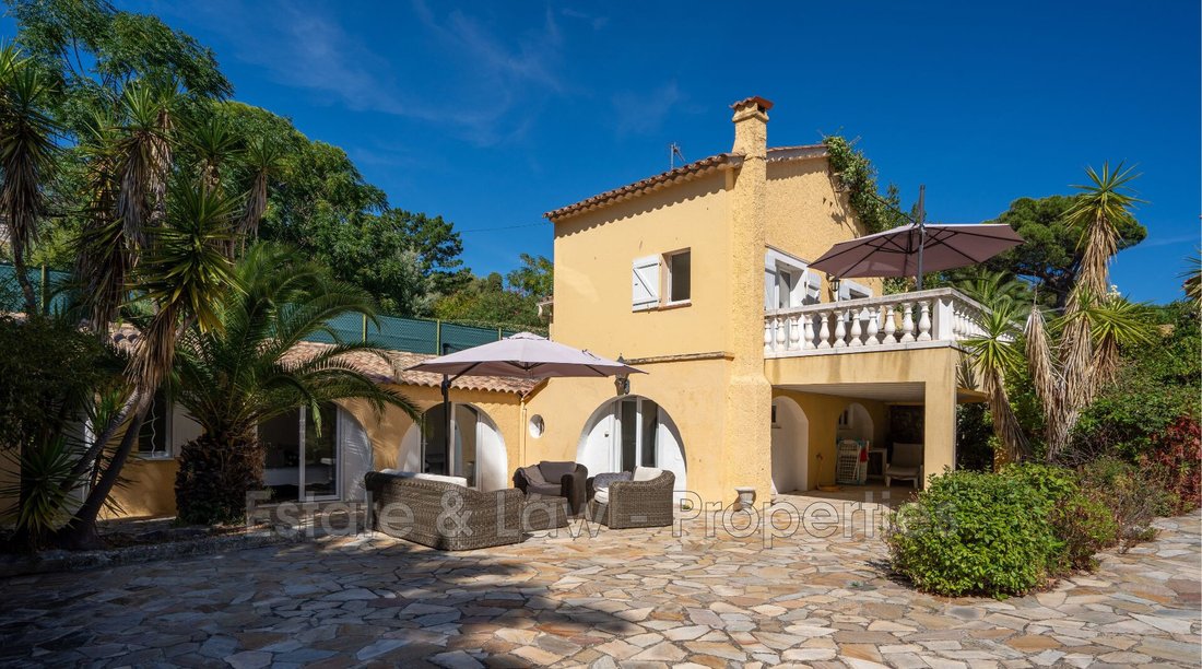 Villa in Ville-Les Saquedes-Le Bouillonnet, Sainte-Maxime, France 4 - 16253412