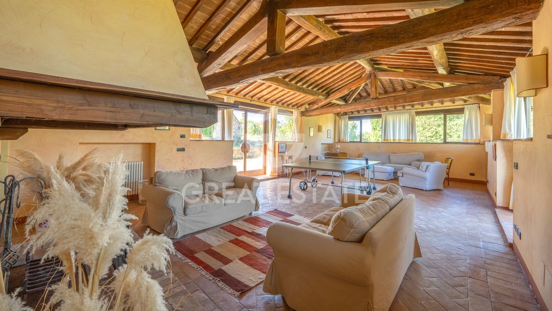 Estate in Chiusdino, Tuscany, Italy 2 - 16095632