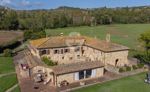 Estate in Castelnuovo Berardenga, Tuscany, Italy 1