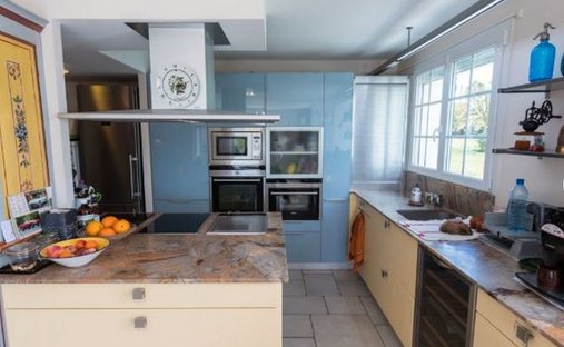 House in Guéthary, Nouvelle-Aquitaine, France 1