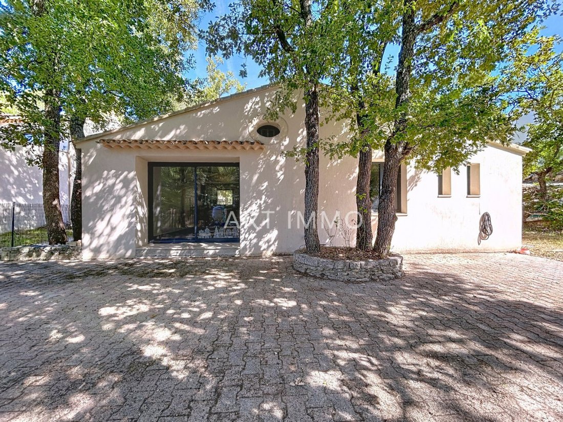 House in Ménerbes, Provence-Alpes-Côte d'Azur, France 1 - 16255607