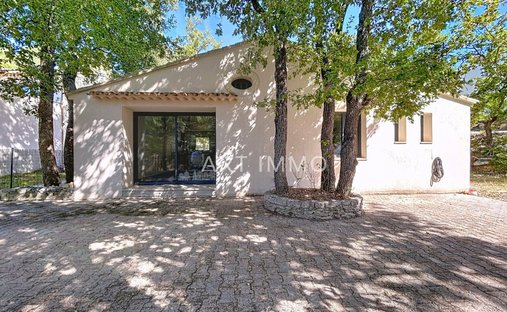 House in Ménerbes, Provence-Alpes-Côte d'Azur, France 1