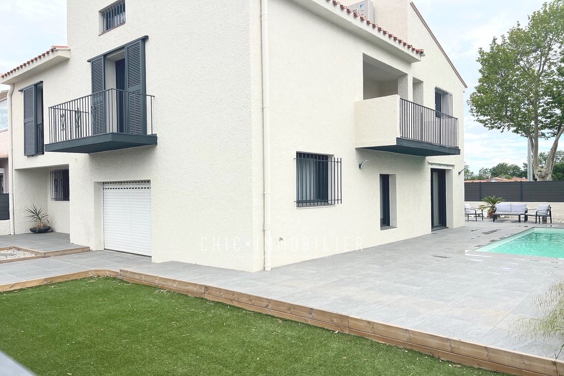 Villa in Saint-Cyprien, Occitania, France 2 - 12627086
