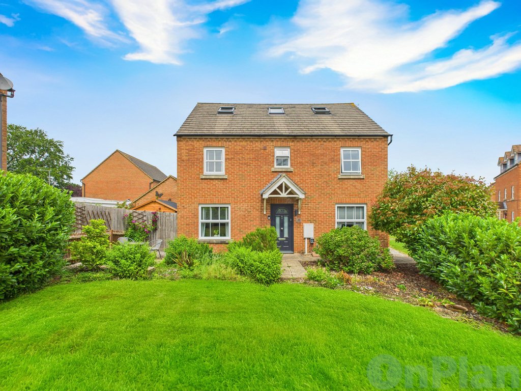 House in Bletchley, England 1 - 16258207