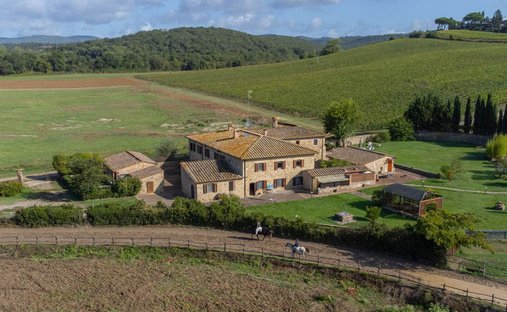 Country House in Castelnuovo Berardenga, Tuscany, Italy 1