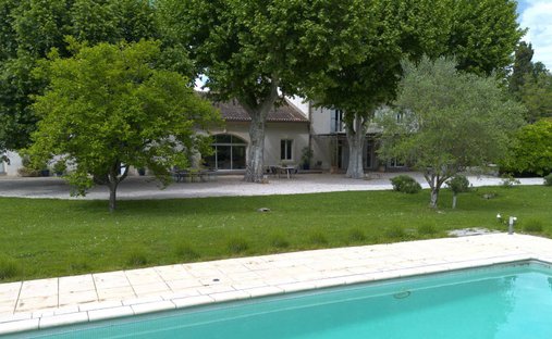 Estate in Saint-Rémy-de-Provence, Provence-Alpes-Côte d'Azur, France 1