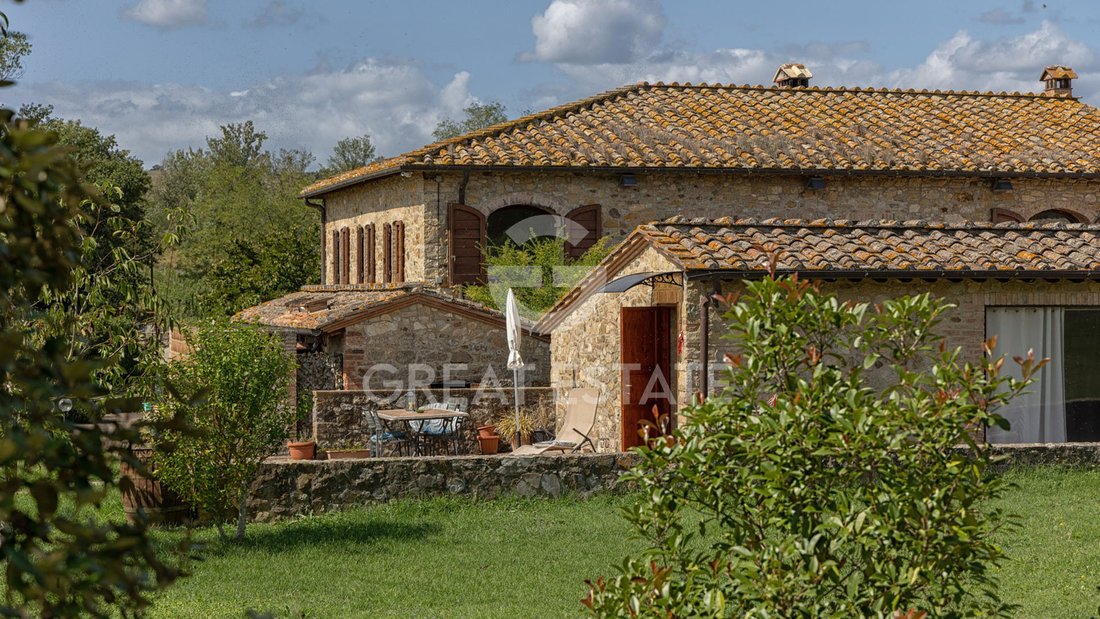 Estate in Castelnuovo Berardenga, Tuscany, Italy 4 - 16257997