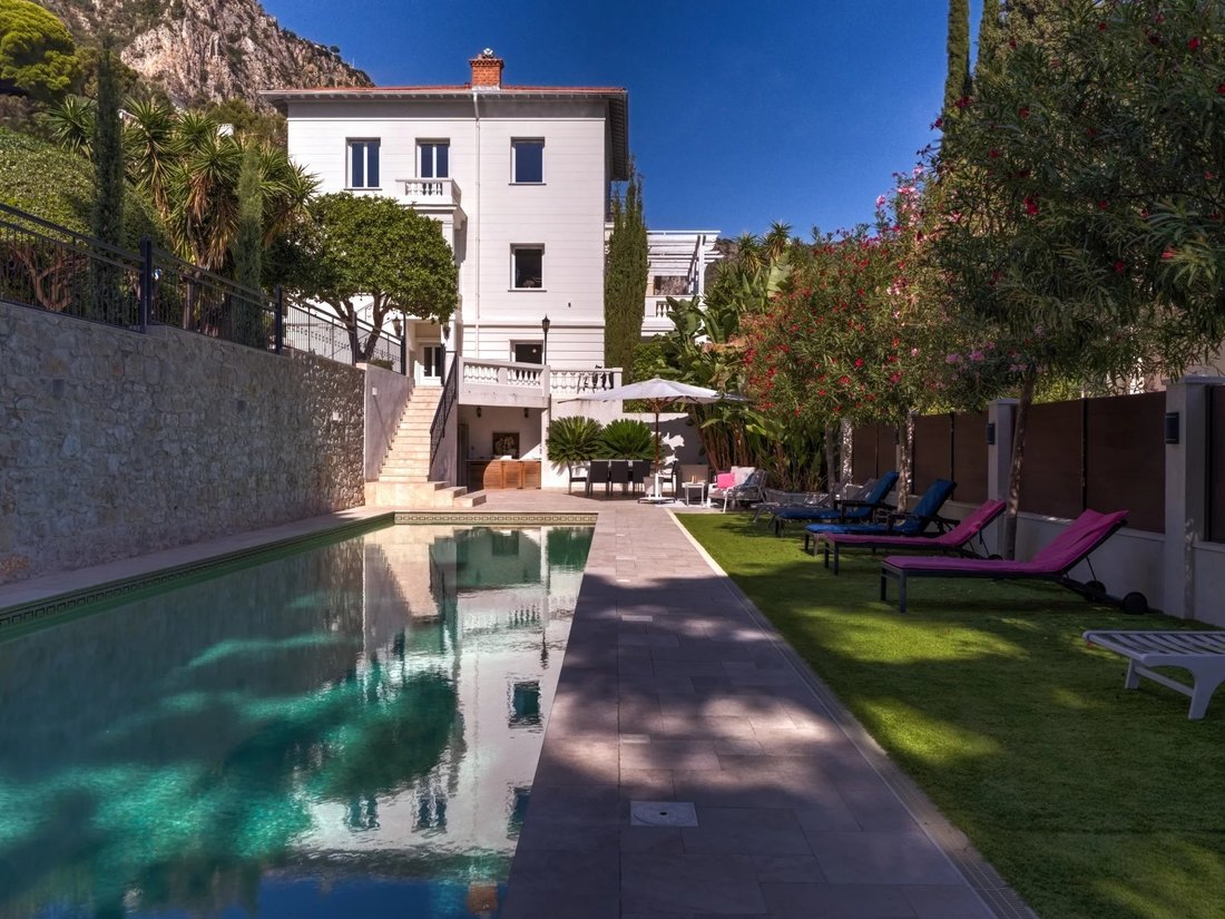 Villa in Beaulieu-sur-Mer, Provence-Alpes-Côte d'Azur, France 2 - 16255208