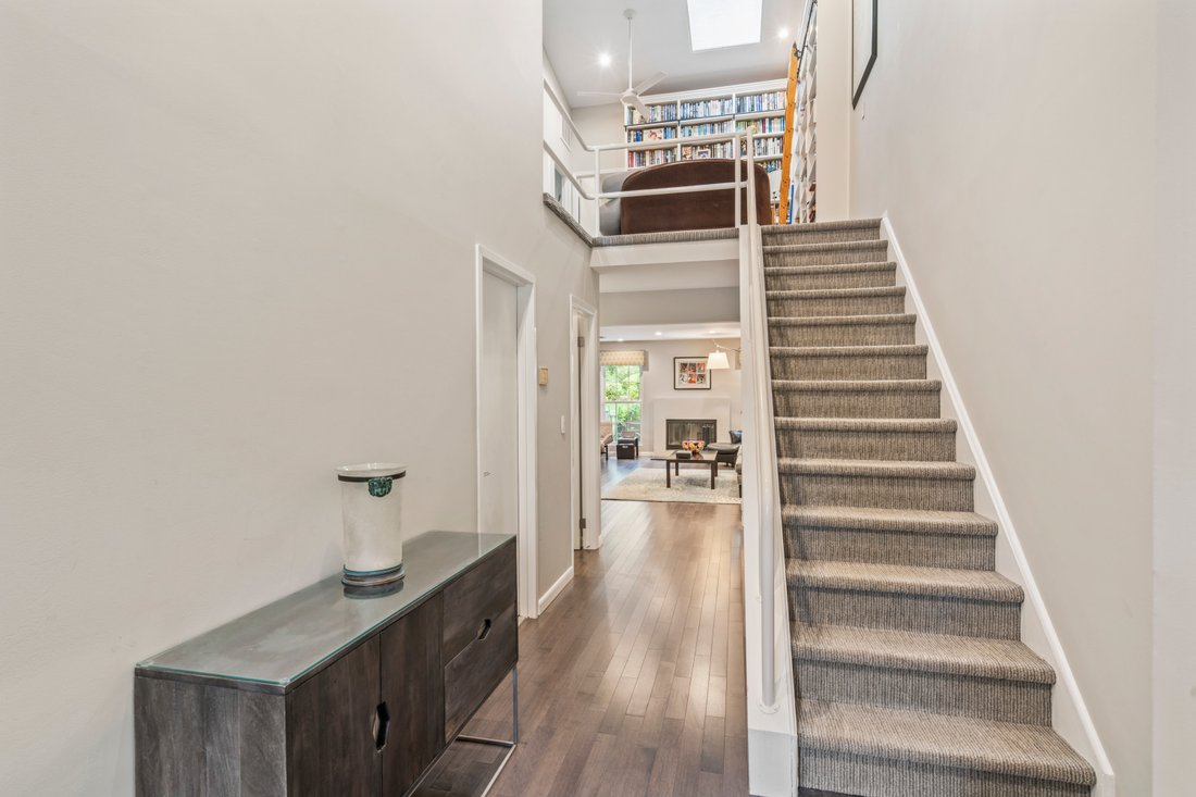 Condo in Syosset, New York, United States 2 - 16211016
