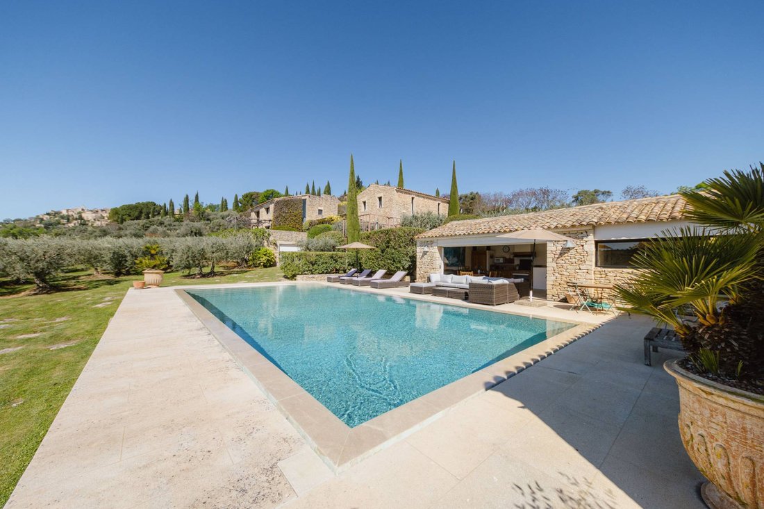 House in Gordes, Provence-Alpes-Côte d'Azur, France 2 - 16255754