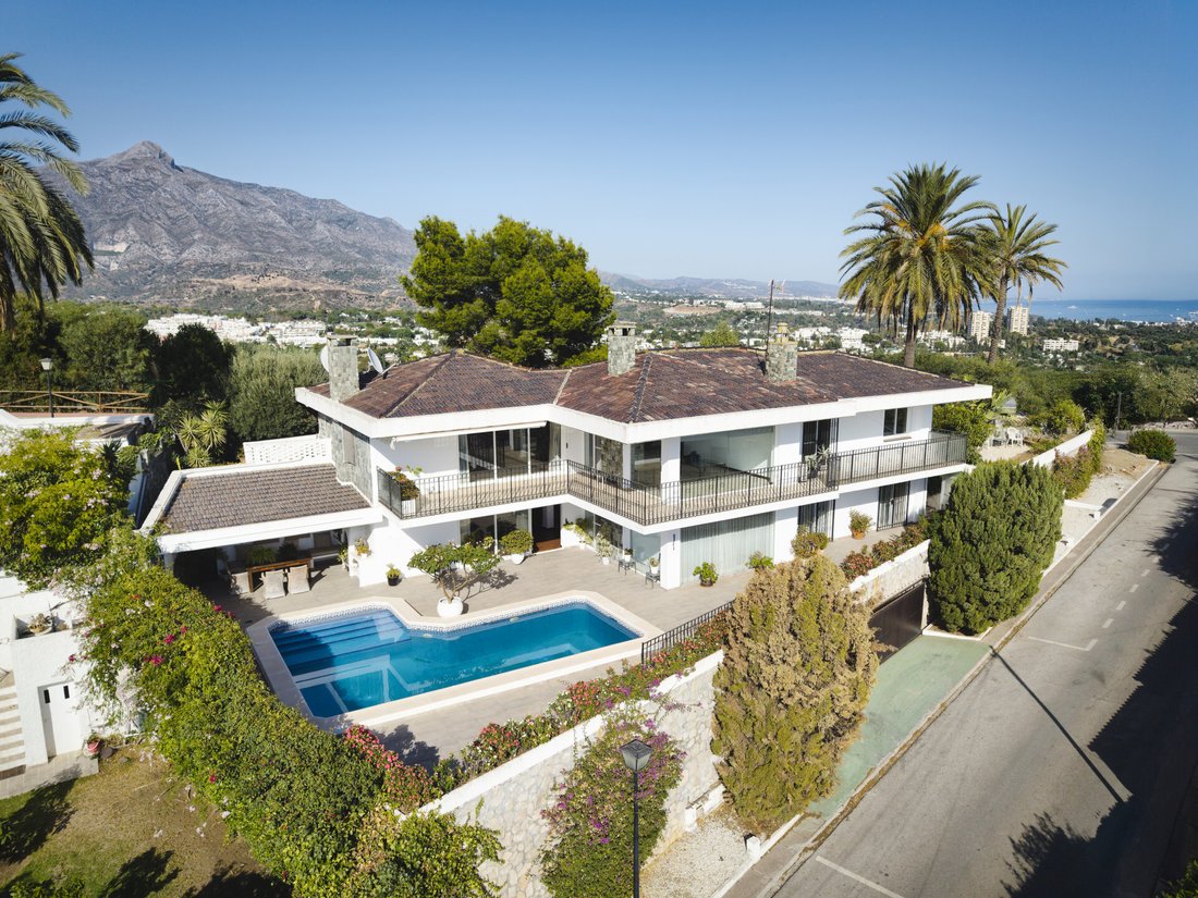 Villa in Nueva Andalucia, Marbella, Spain 1 - 16170552