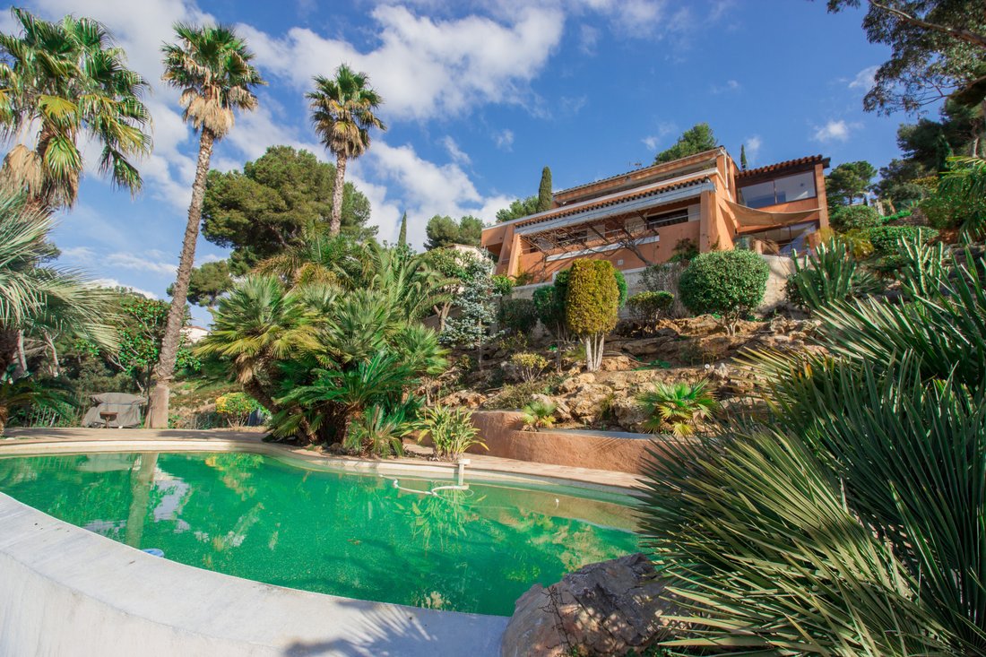 Villa in Hyeres, Provence-Alpes-Côte d'Azur, France 1 - 16255819