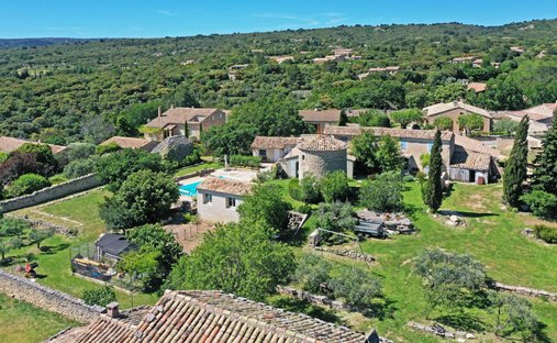 Anwesen in Gordes, Provence-Alpes-Côte d'Azur, Frankreich 1