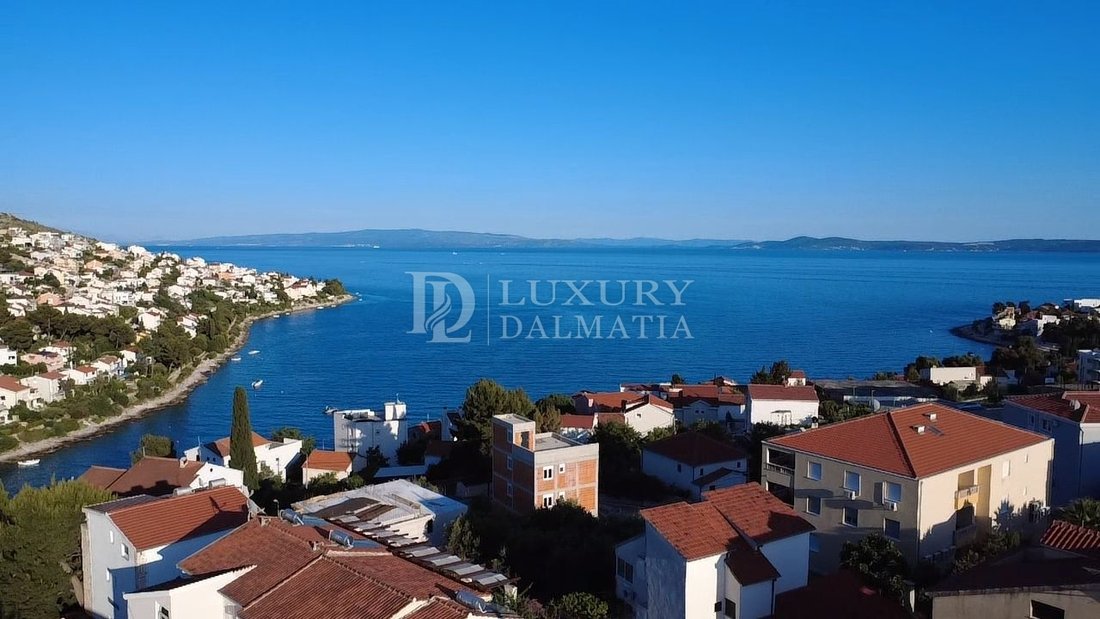 Apartment in Okrug Gornji, Split-Dalmatia County, Croatia 1 - 16258326