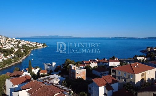 Apartment in Okrug Gornji, Split-Dalmatia County, Croatia 1