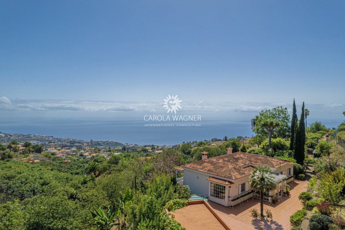 Villa in Santa Cruz de la Palma, Canary Islands, Spain 2 - 16256333
