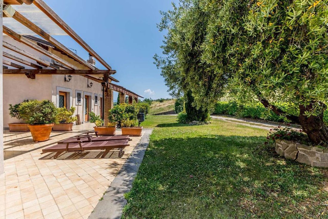 Farm Ranch in Frascati, Lazio, Italy 4 - 16258034